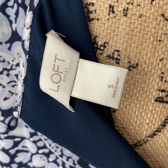 🌟EUC🌟 worn ONCE - beautiful Loft flutter sleeve rayon dress - small - Picture 6 of 9